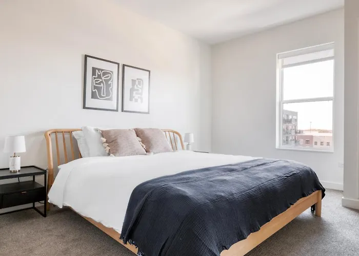Apartment 1br W Lounge Pool Gym Nr Metra Chi-865 Elmhurst