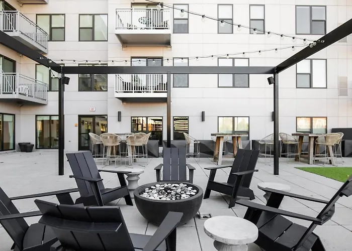 Apartment 1br W Lounge Pool Gym Nr Metra Chi-865 Elmhurst